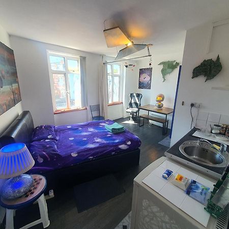 Cyber-Art Studio In Camden 伦敦 外观 照片