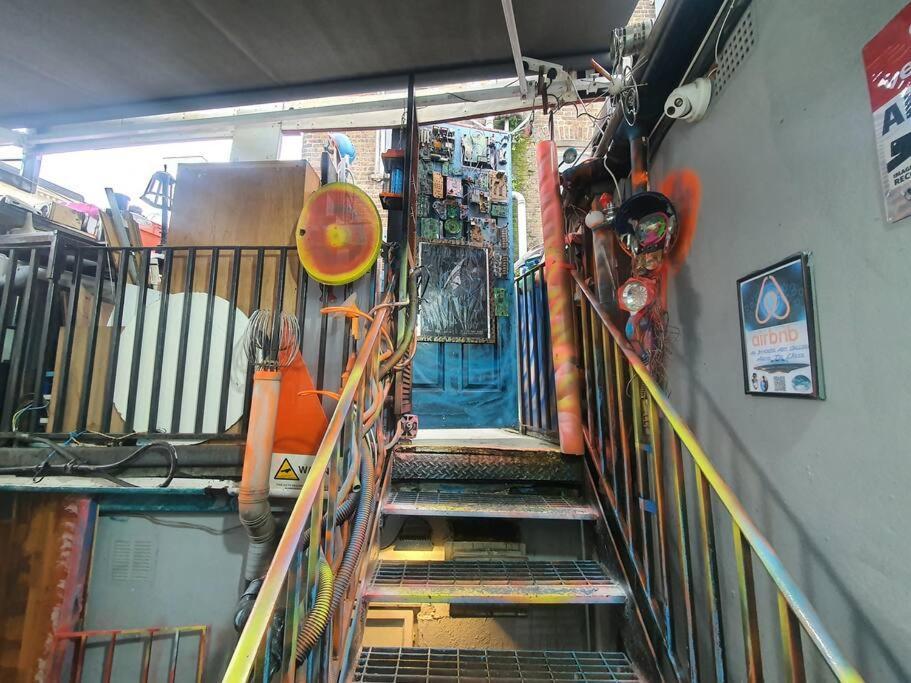 Cyber-Art Studio In Camden 伦敦 外观 照片